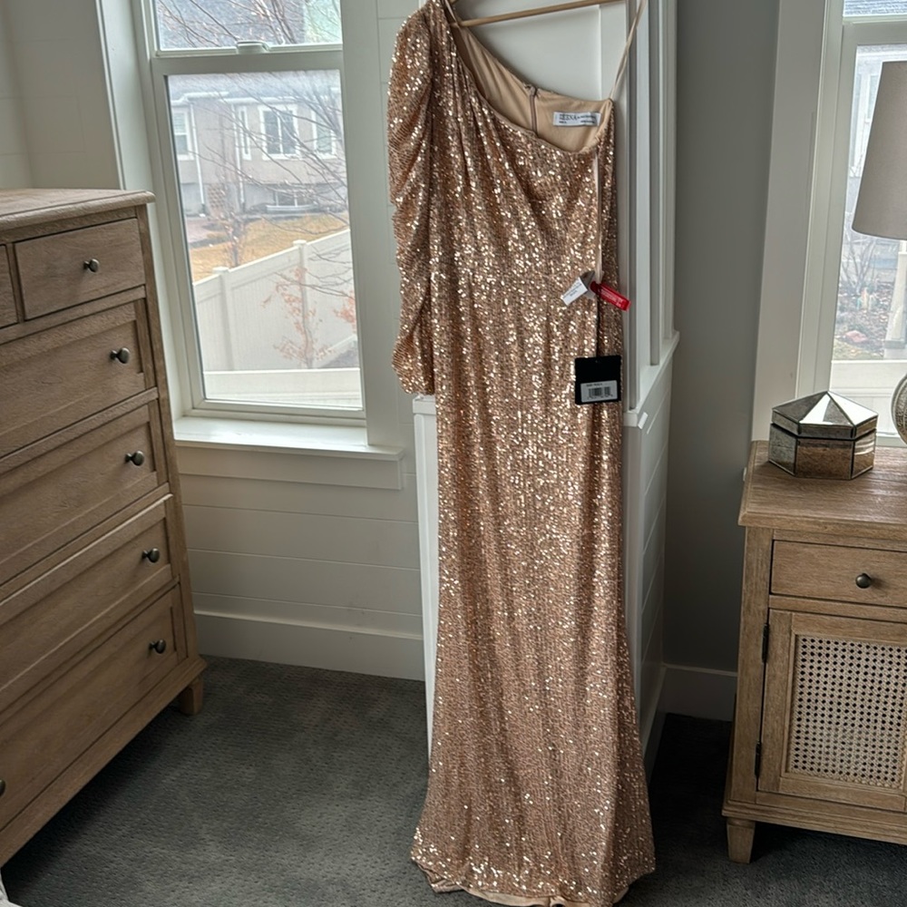 Mac Duggal Rose Gold Sequin One Shoulder Gown NWT - Picture 3 of 6